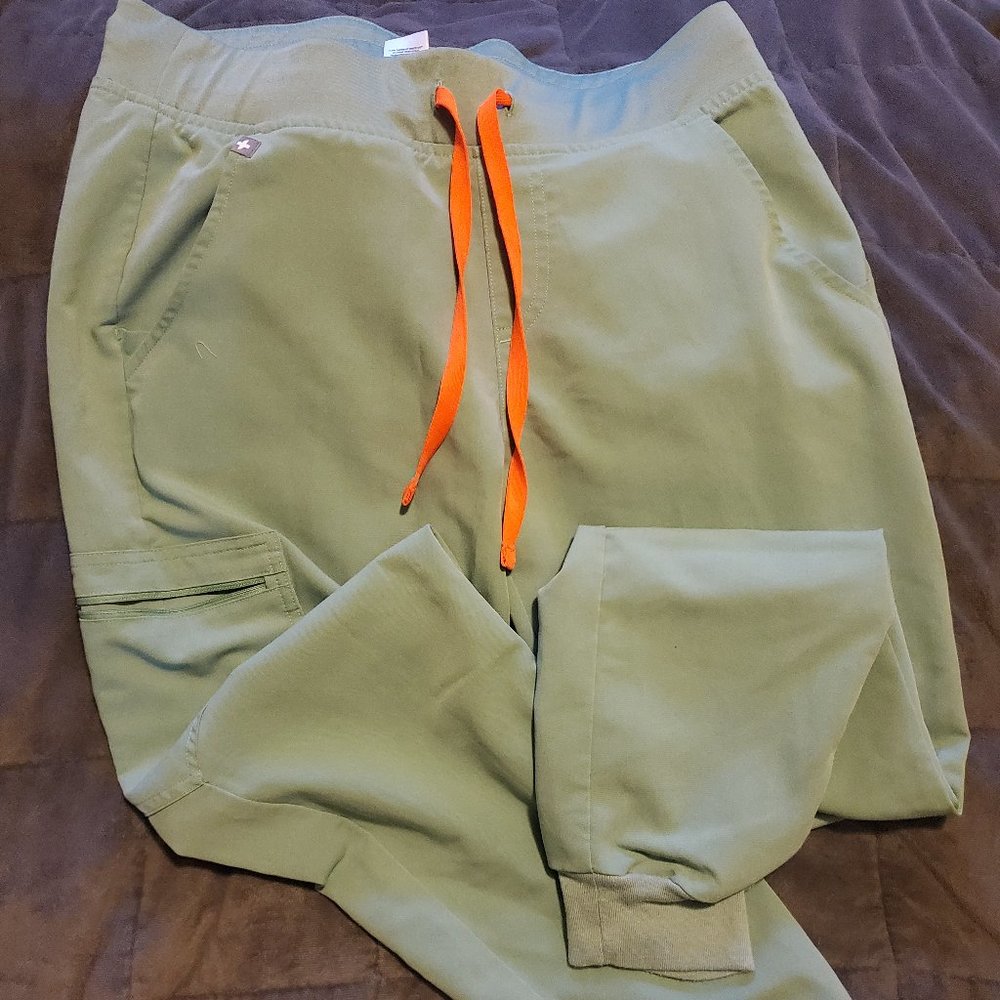 Figs Jade Zamora scrub pants